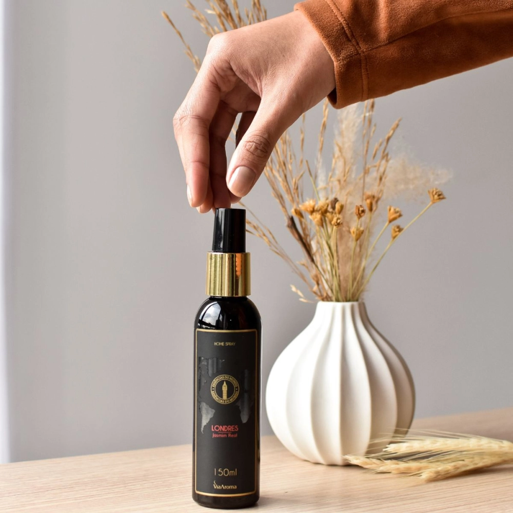 Home Spray Londres Jasmim Real Linha Mundo Via Aroma - 150ml Produto Home Spray Londres Jasmim Real Linha Mundo Via Aroma - 150ml
