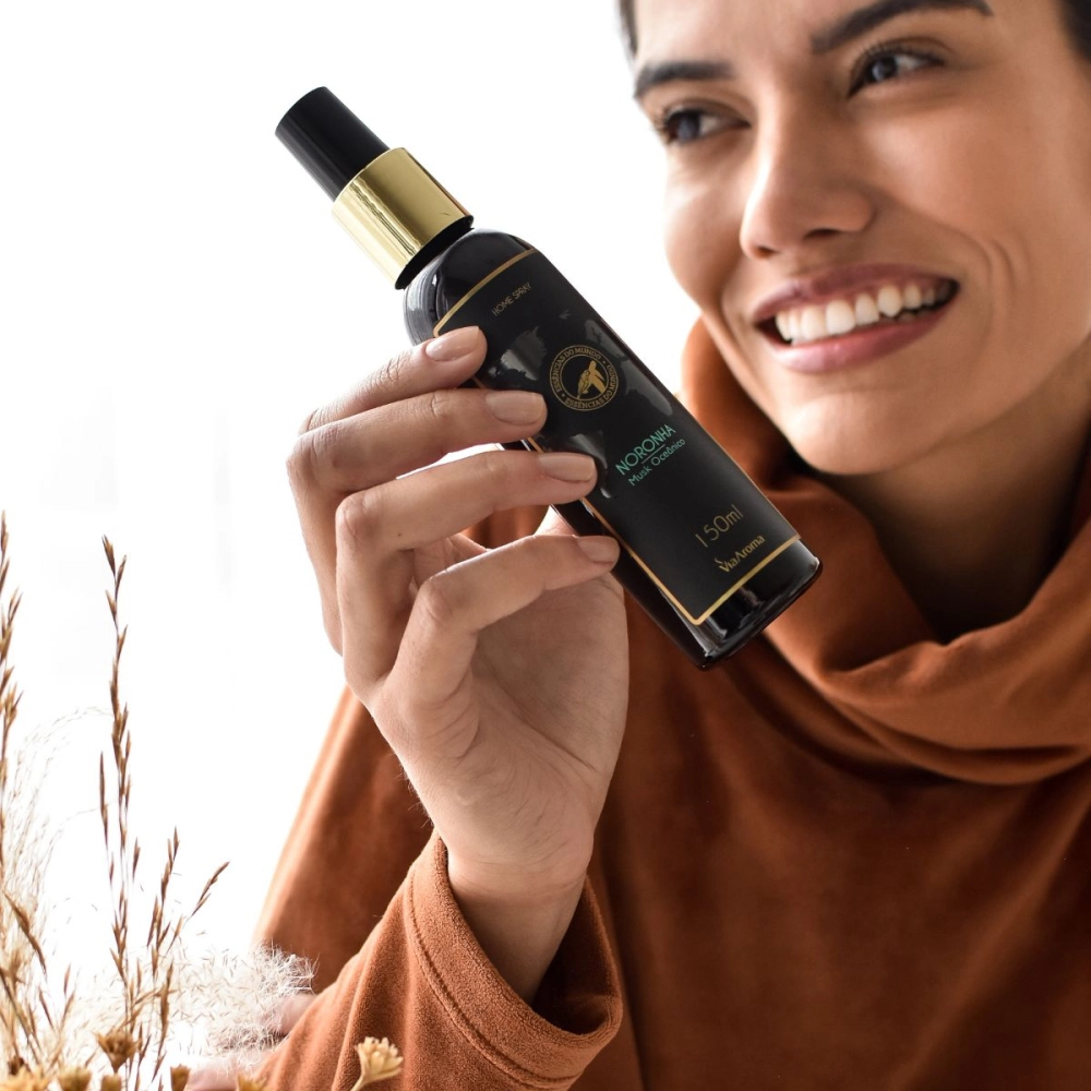 Home Spray Noronha Musk Oceânico Linha Mundo Via Aroma - 150ml Produto Home Spray Noronha Musk Oceânico Linha Mundo Via Aroma - 150ml