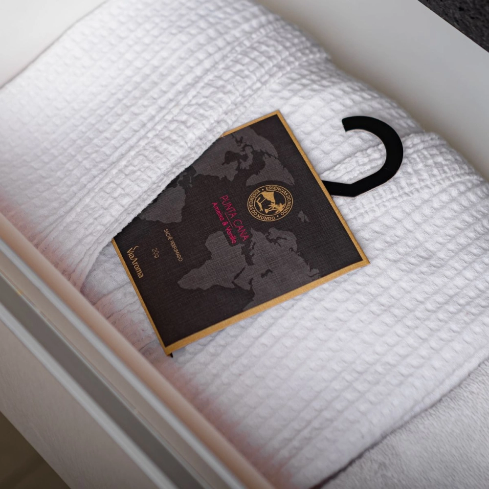 Sachê Perfumado Punta Cana Ameixa & Vanilla Linha Mundo Via Aroma - 20g Produto Sachê Perfumado Punta Cana Ameixa & Vanilla Linha Mundo Via Aroma - 20g