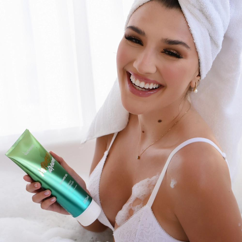 Shower Gel Desodorante Intense Dream Via Aroma - 250ml Produto Shower Gel Desodorante Intense Dream Via Aroma - 250ml