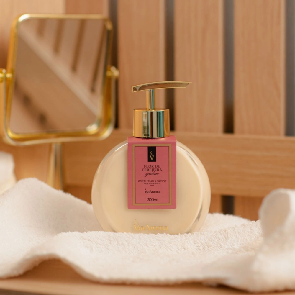 Creme Desodorante Mãos e Corpo Flor de Cerejeira Via Aroma produzida Creme Desodorante Mãos e Corpo Flor de Cerejeira Via Aroma produzida
