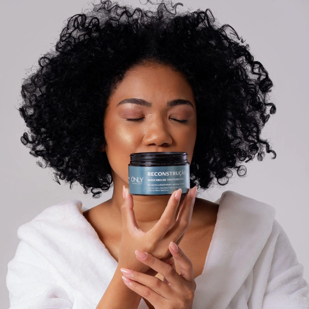 Máscara de Tratamento Reconstrução Only Haircare Via Aroma - 200g Produzida Máscara de Tratamento Reconstrução Only Haircare Via Aroma - 200g Produzida